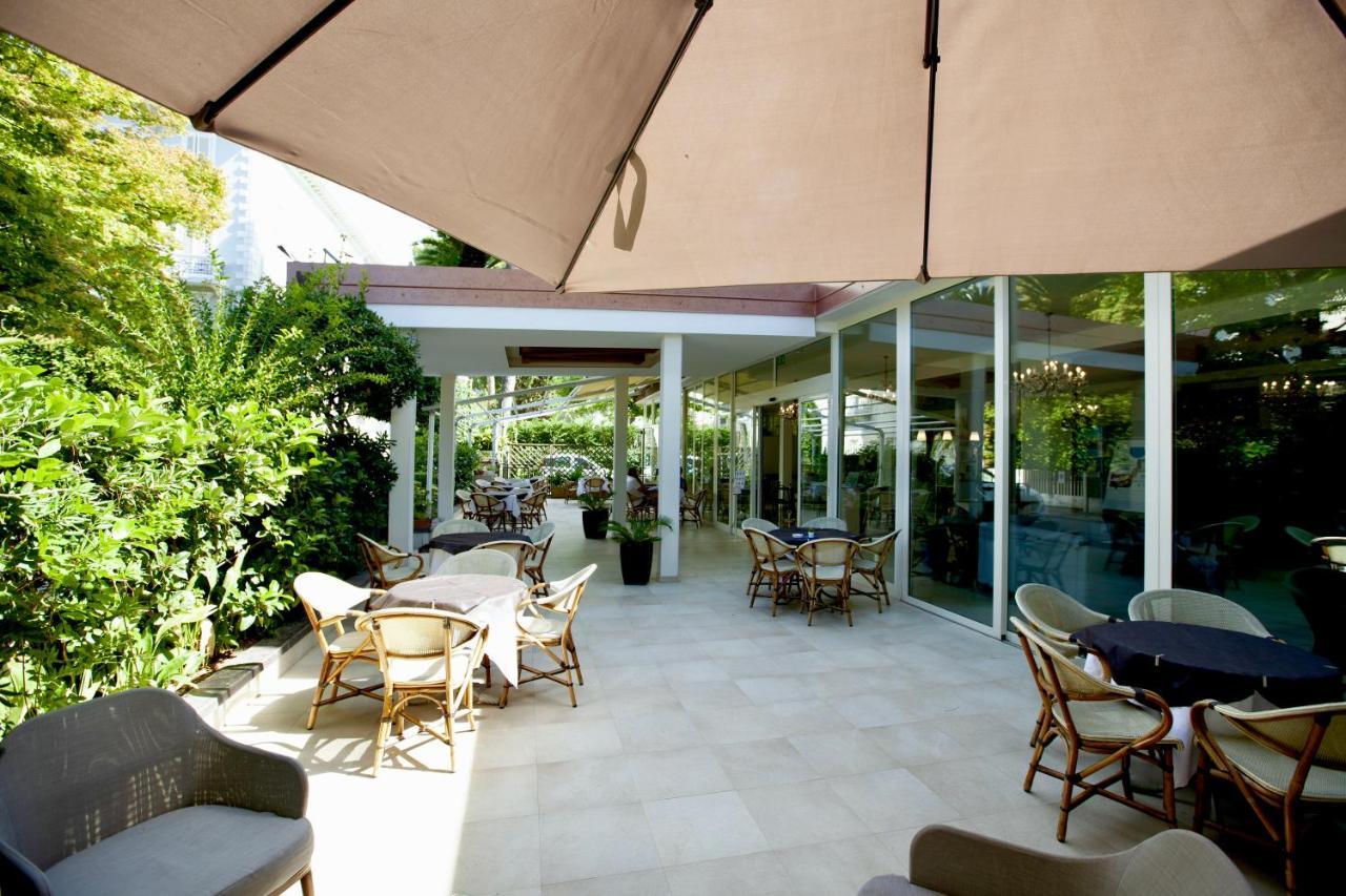 Hotel Maestri Riccione Exterior photo