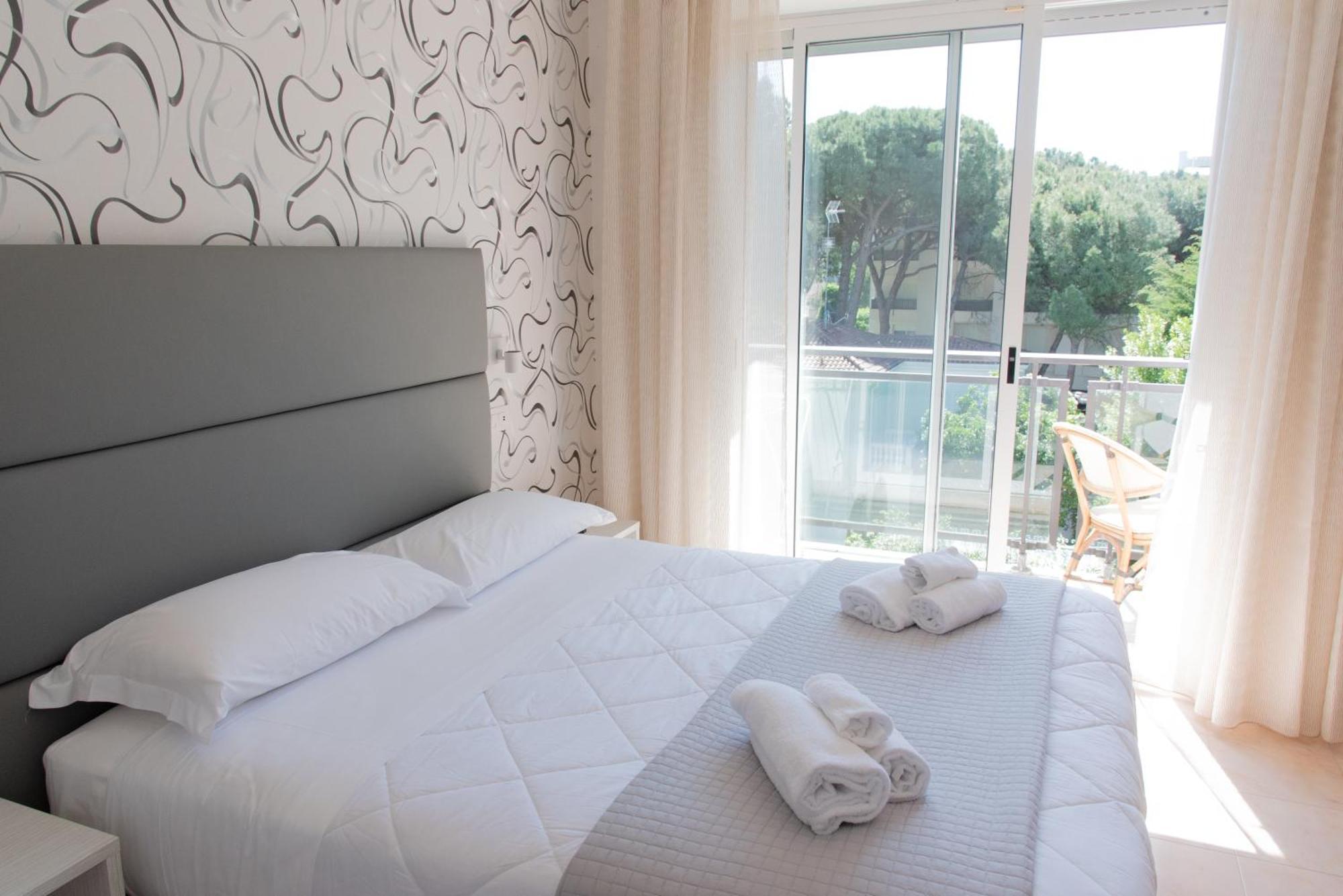 Hotel Maestri Riccione Exterior photo